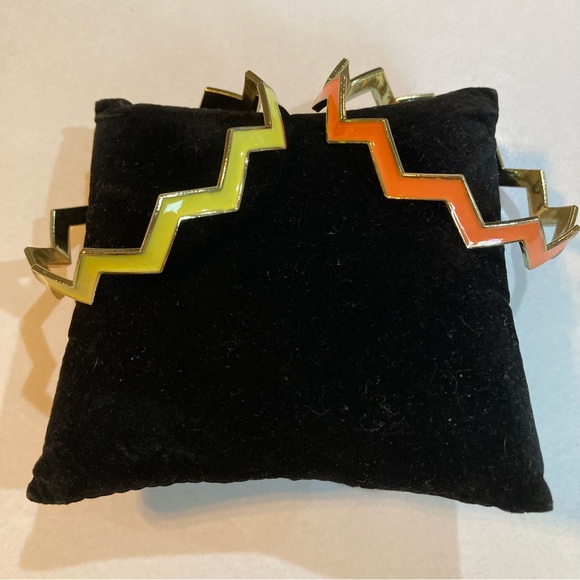 Gold Tone Metal and Enamel Chevron Bangles. Yellow and Orange. - Picture 5 of 9